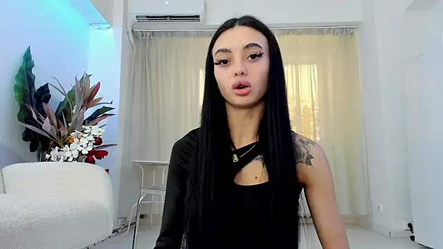 RachellRavee online show from May 2026 05:15:01 AM