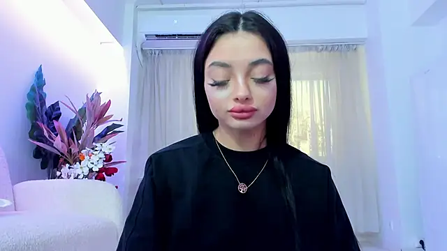 RachellRavee online show from June 2026 05:20:01 AM