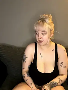 xxcocoaxx26 online show from May 2026 09:01:02 PM