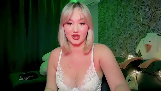 AvroraSolace online show from May 2026 08:05:02 PM
