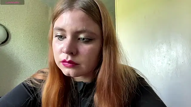 Violette Iguina online show from May 2026 10:44:02 AM