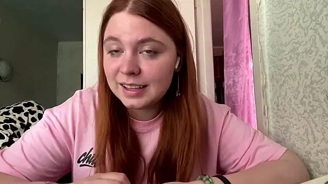 Violette Iguina online show from June 2026 09:33:02 AM