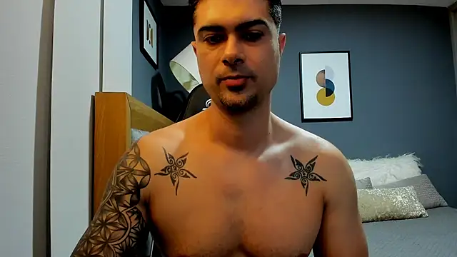 Snapshot of ZEI-001 chatting on June 2026 01:16:01 AM ZEI-001 online show from June 2026 01:16:01 AM