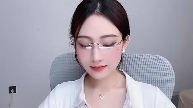  222Mia online show from May 2026 03:14:02 AM