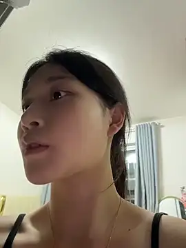 cuteluky18 online show from May 2026 12:23:02 PM