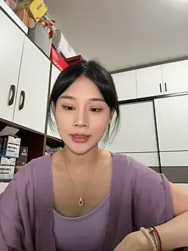 cuteluky18 online show from May 2026 12:12:01 PM