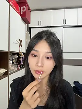 cuteluky18 online show from May 2026 12:24:01 PM