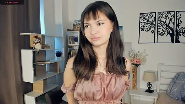 LupitaSolt online show from June 2026 09:11:01 AM