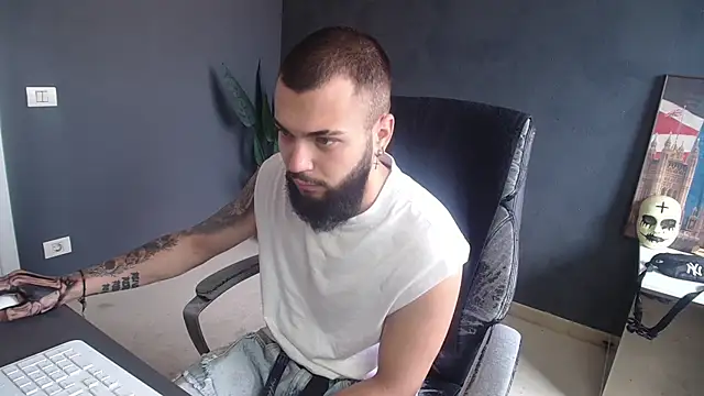 OscarWillss online show from July 2026 07:03:02 AM