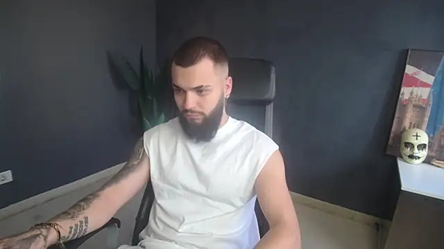 OscarWillss online show from July 2026 04:25:01 AM