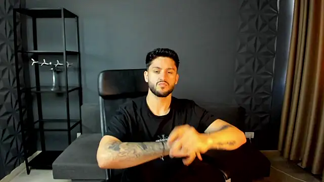 TroyWadee online show from May 2026 04:53:02 AM