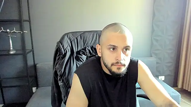 Snapshot of TroyWadee chatting on June 2026 04:24:01 AM TroyWadee online show from June 2026 04:24:01 AM