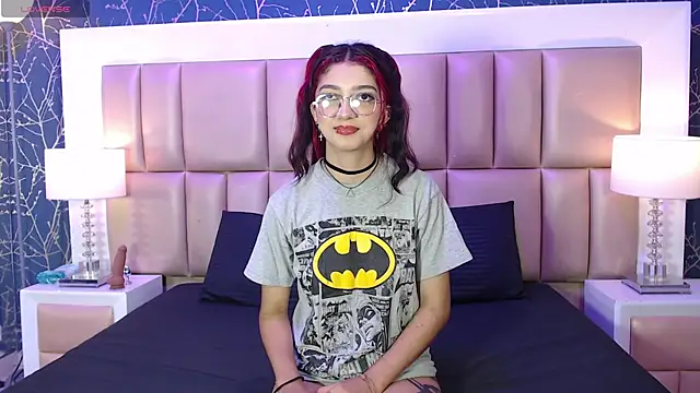 Snapshot of TaniaPierce chatting on June 2026 12:31:02 PM TaniaPierce online show from June 2026 12:31:02 PM