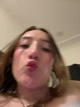 Snapshot of Valery_Salmons chatting on July 2026 02:38:01 AM Valery Salmons online show from July 2026 02:38:01 AM