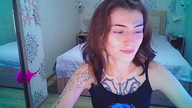 HarrisLola online show from May 2026 03:52:02 PM