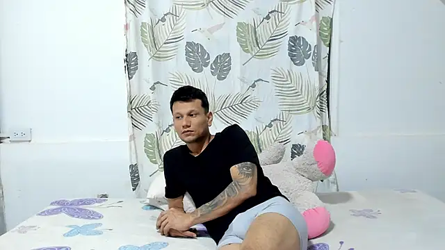Snapshot of HannaSexMatheuw chatting on June 2026 01:00:02 AM HannaSexMatheuw online show from June 2026 01:00:02 AM