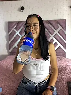 Gaby Pinkk online show from May 2026 04:03:01 PM