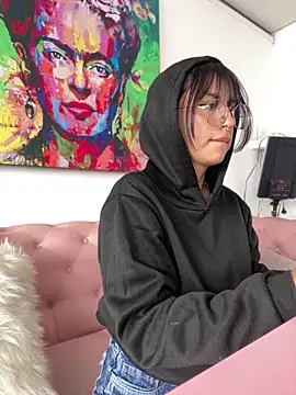 Gaby Pinkk online show from May 2026 04:13:02 PM