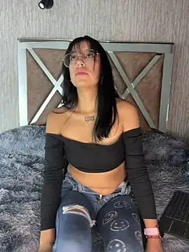 Gaby Pinkk online show from May 2026 04:25:01 PM