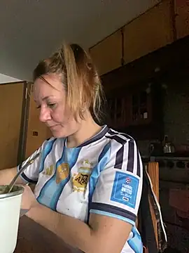 AllisonLove2 online show from July 2026 07:31:01 PM