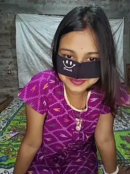 Quotefungirl online show from May 2026 05:08:01 PM