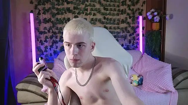 Tommy CrashXXX online show from May 2026 04:58:02 PM