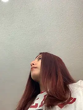 Snapshot of EveRave_Pink chatting on July 2026 01:15:01 PM EveRave Pink online show from July 2026 01:15:01 PM