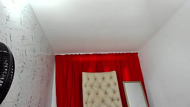 Jana strawberry online show from May 2026 02:46:01 PM