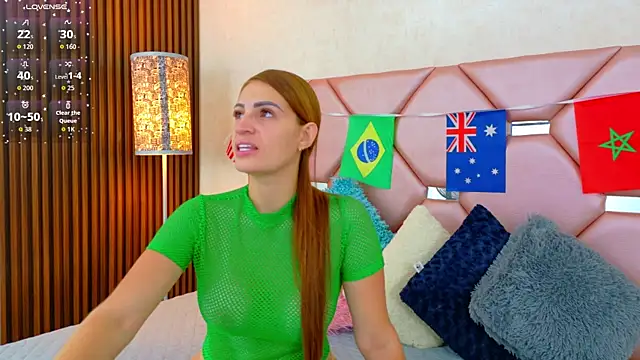 Snapshot of Juliia_cruz_ chatting on June 2026 11:18:02 AM Juliia cruz online show from June 2026 11:18:02 AM