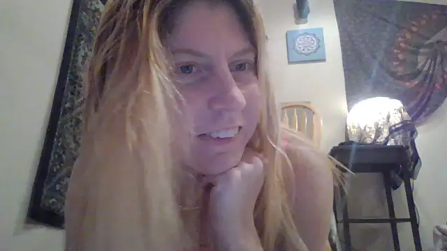 daddys girl333 online show from July 2026 02:38:01 AM