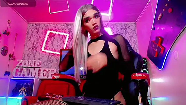 Evonny colucci online show from May 2026 07:20:01 PM