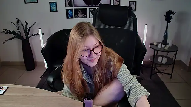 lanafitch online show from July 2026 11:03:01 AM