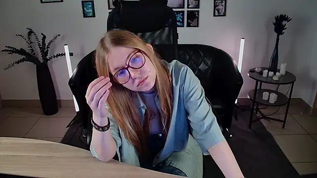 lanafitch online show from July 2026 10:41:01 AM