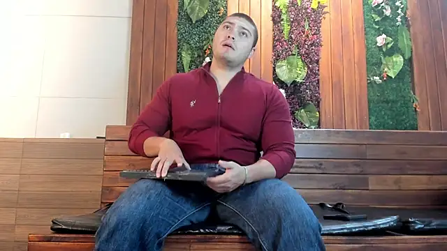Snapshot of Darius_Wolfe chatting on June 2026 11:33:01 AM Darius Wolfe online show from June 2026 11:33:01 AM
