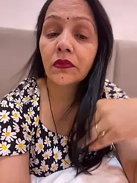 simmy14321 online show from July 2026 05:12:02 PM