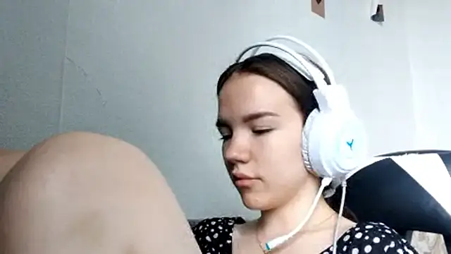 FewerCadre online show from July 2026 06:47:02 AM
