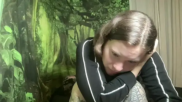 mo0ngoddess online show from October 2025 03:21:02 AM