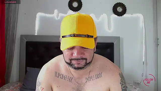 Snapshot of perverseveteranmanxxx chatting on October 2025 03:46:02 PM perverseveteranmanxxx online show from October 2025 03:46:02 PM