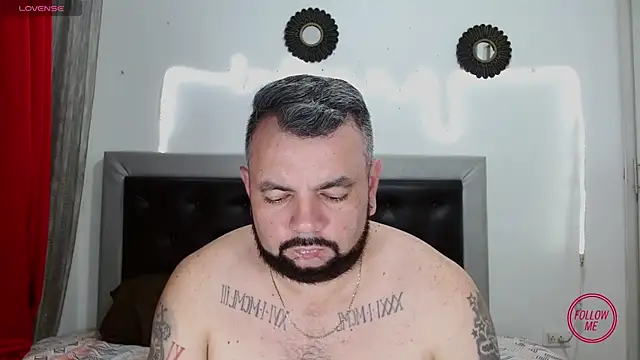 Snapshot of perverseveteranmanxxx chatting on November 2025 02:58:02 AM perverseveteranmanxxx online show from November 2025 02:58:02 AM