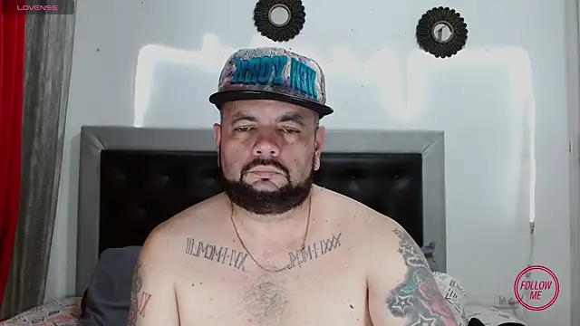 Snapshot of perverseveteranmanxxx chatting on November 2025 11:59:02 PM perverseveteranmanxxx online show from November 2025 11:59:02 PM