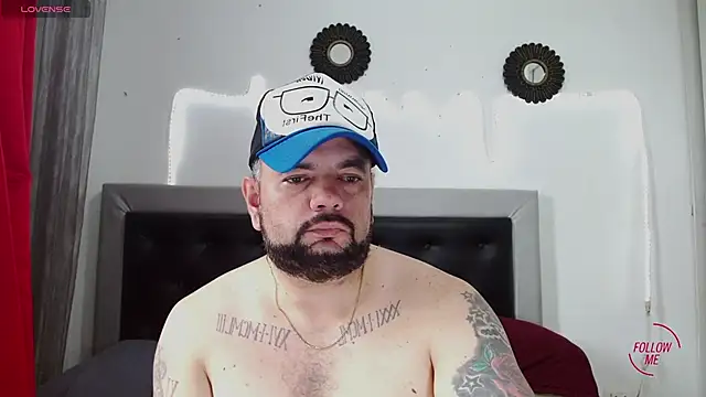 Snapshot of perverseveteranmanxxx chatting on November 2025 03:22:01 PM perverseveteranmanxxx online show from November 2025 03:22:01 PM