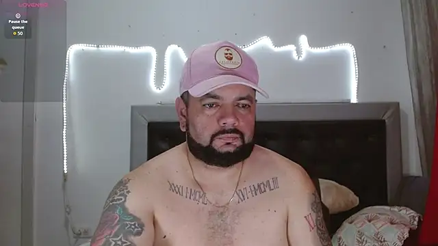 Snapshot of perverseveteranmanxxx chatting on November 2025 02:16:01 PM perverseveteranmanxxx online show from November 2025 02:16:01 PM