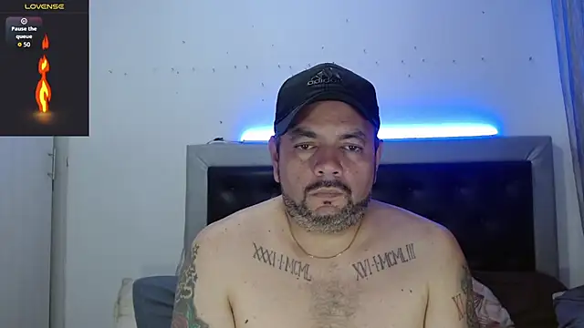 Snapshot of perverseveteranmanxxx chatting on February 2026 05:19:02 AM perverseveteranmanxxx online show from February 2026 05:19:02 AM