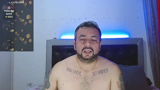 Snapshot of perverseveteranmanxxx chatting on February 2026 12:33:02 AM perverseveteranmanxxx online show from February 2026 12:33:02 AM