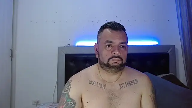 Snapshot of perverseveteranmanxxx chatting on March 2026 02:02:01 AM perverseveteranmanxxx online show from March 2026 02:02:01 AM