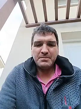 oncle33 online show from June 2026 06:25:02 PM