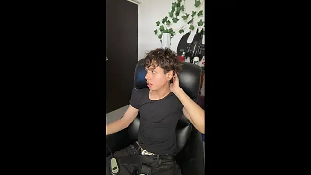 DanteSaint online show from June 2026 05:59:01 PM