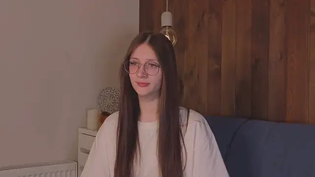WinonaGue online show from May 2026 09:32:02 PM