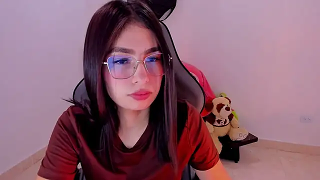 Snapshot of Scarleth_Ferrec chatting on July 2026 08:33:01 PM Scarleth Ferrec online show from July 2026 08:33:01 PM