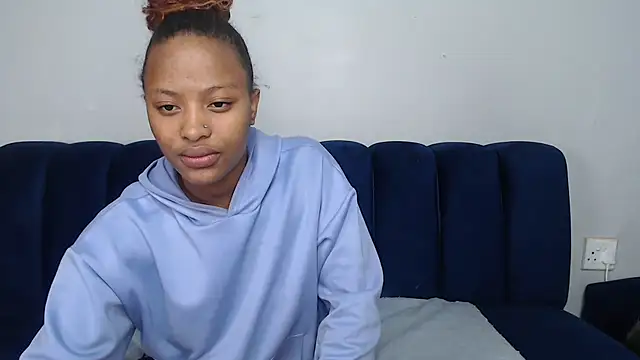 Snapshot of Youngling05 chatting on July 2026 06:18:02 AM Youngling05 online show from July 2026 06:18:02 AM